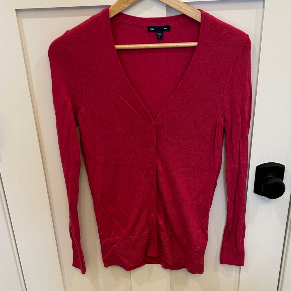 GAP Pink V-Neck Cardigan Sweater (Size small)